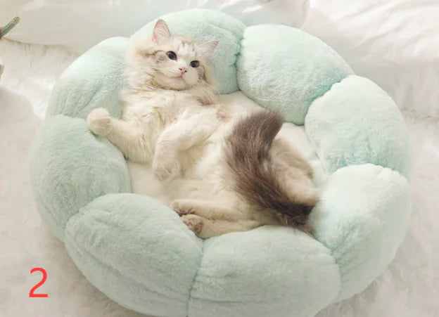Calming Fluffy Flower Indoor Pet Bed (Colour Variants)