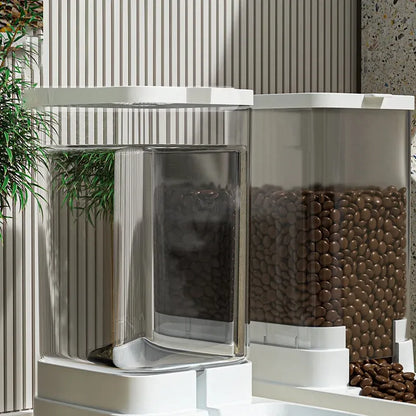 Distribuidores automáticos de comida e água para animais de estimação